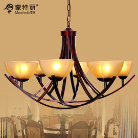 8 Kepala Kontemporer Besi Tempa Chandelier Kusam Hitam Dengan Bordeaux Side-Menyeka