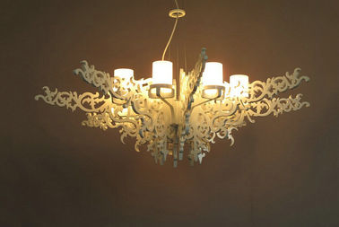 Kayu Karet White Mansion Chandelier Lampu Splendor Pencahayaan untuk Luxury Villas