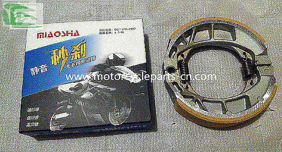 Piaggio Typhoon 125 RA1 Aluminium Rem belakang sepatu Piaggio Motorcycle Parts 110 * 25 sepatu rem Gray