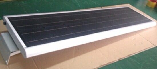 Penghematan Energi 60W Cool White IP66 luar Terpadu Solar LED Lampu jalan